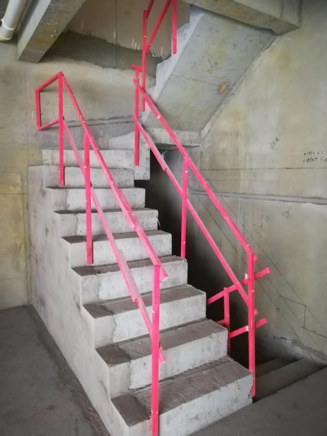 地下室楼梯护栏保护